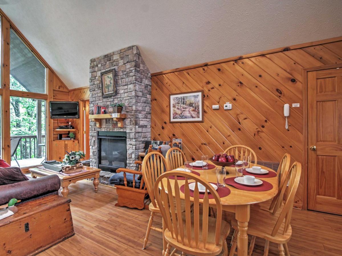 Idyllic Cabin With Hot Tub Less Than 2 Mi To Dollywood! سيفيرفيل المظهر الخارجي الصورة