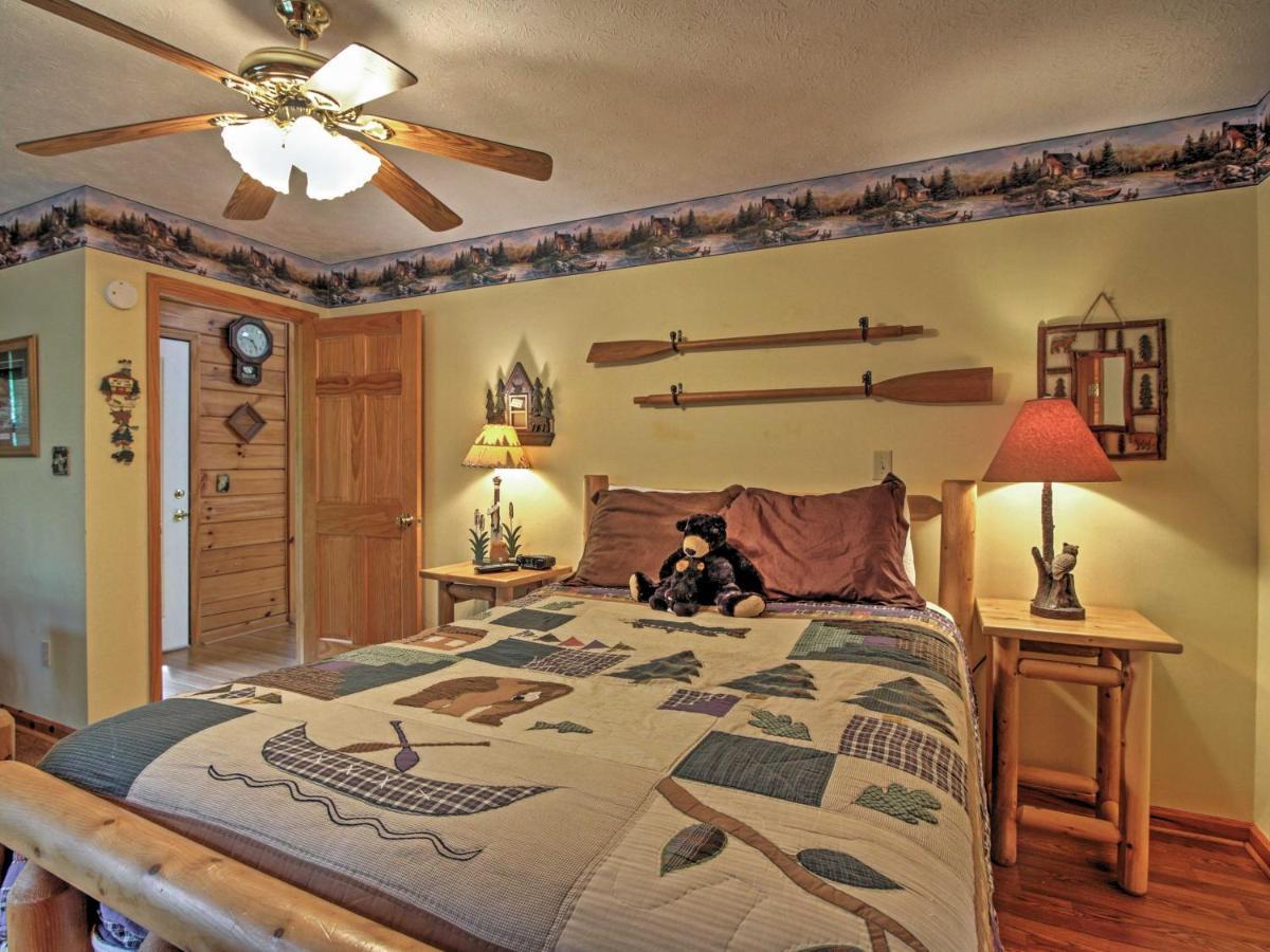 Idyllic Cabin With Hot Tub Less Than 2 Mi To Dollywood! سيفيرفيل المظهر الخارجي الصورة